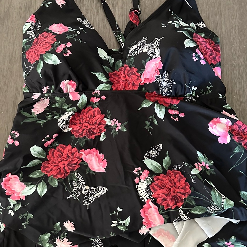 Torrid skull  tankini swim top
